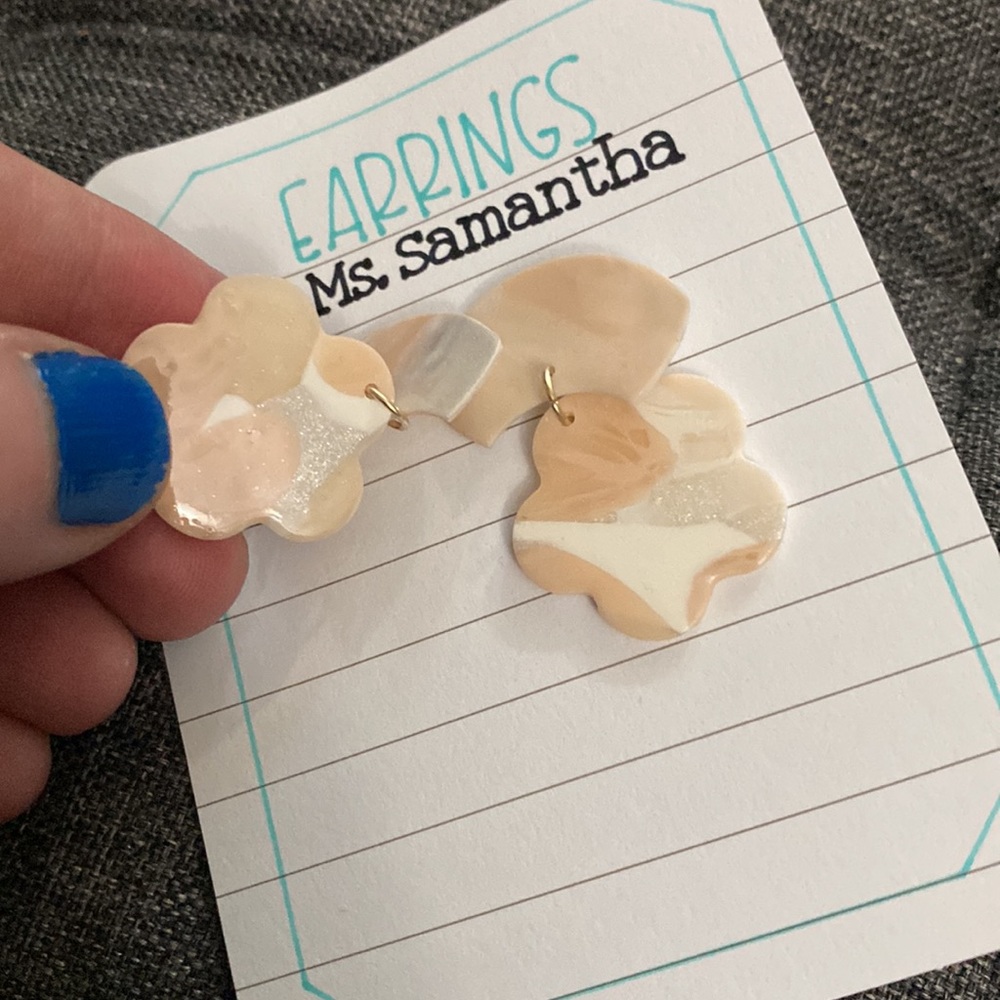 Clay Earrings - Picture 2 of 5